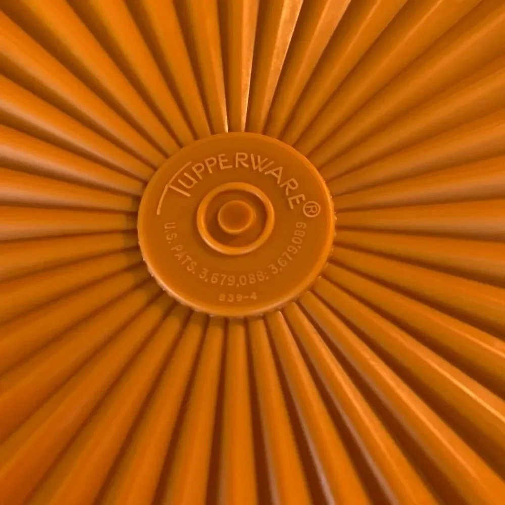 Tupperware Servalier 839-4 Orange Replacement Lid 7 3/8” Sunburst Square Lid Onl